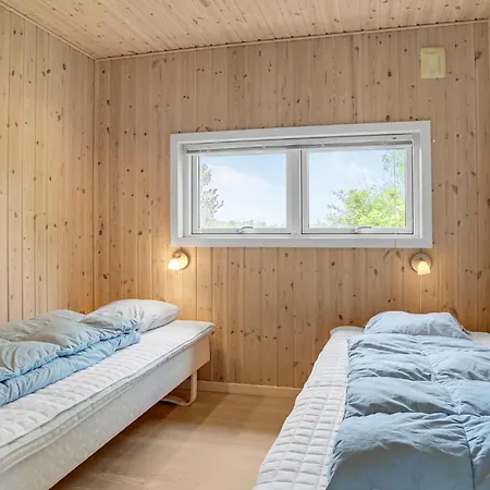 3 Bedroom Cozy In Holiday home