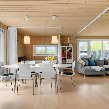 3 Bedroom Cozy In