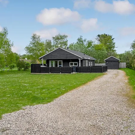 3 Bedroom Cozy In Holiday home *